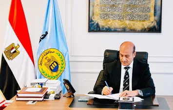 اللواء محمد علوان محافظ أسيوط 