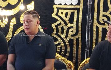 حمو بيكا في عزاء والده