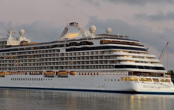 سفينة seven seas splendor