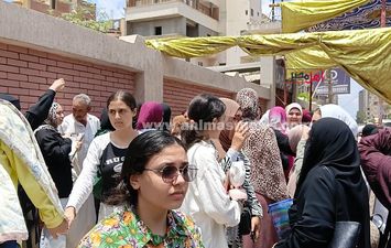 طلاب الثانوية العامة 