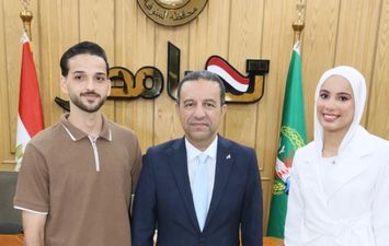 محافظ المنوفية وكيلا لعروس يتيمه