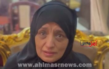 والدة المتهم 