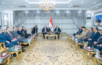 وزير الإنتاج الحربي ووزير الدفاع البوسني