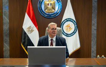 وزير البترول 