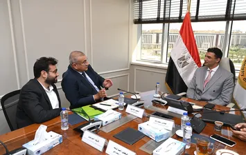 وزير الصناعة 
