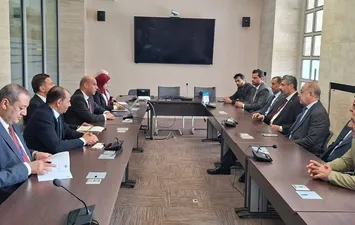 وزير العمل حسن رداد مع نائب وزير الاقتصاد بألبانيا