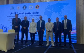 اتحاد الغرف التجارية ومصلحة الجمارك يوقعان اتفاقية &rlm;الضمان لتفعيل نظام "التير"