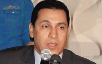 الدكتور رضا عبد السلام