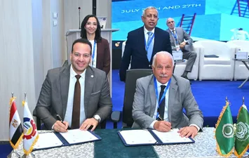 بروتوكول تعاون بين صحة البحيرة والأكاديمية العربية لتعزيز كفاءة الكوادر الطبية