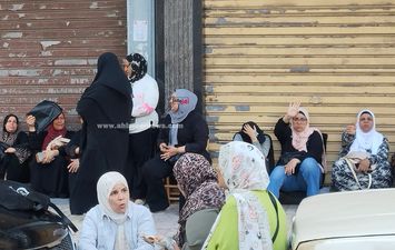 أولياء أمور الطالبات