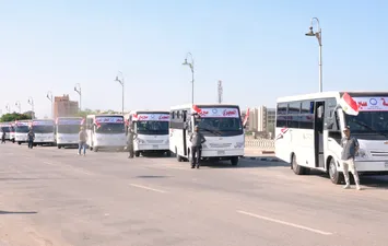 اتوبيسات نقل عام