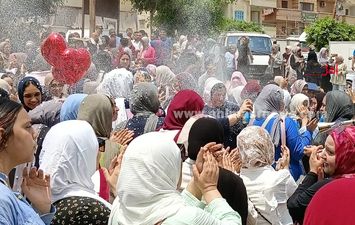 احتفالات طلاب الثانوية العامة بنهاية الامتحانات 