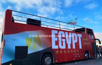 الاتوبيس المكشوف بمطار العلمين 