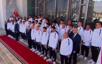 السيسي يستقبل منتخب مصر