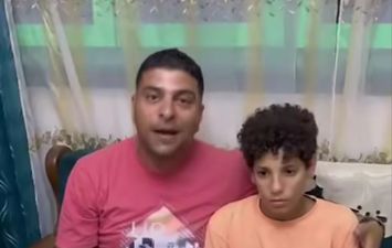 الطفل عدي ووالده