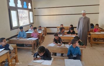 جانب من الامتحانات