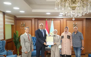 جانب من تكريم أوائل الشهادة الإعدادية بكفر الشيخ 