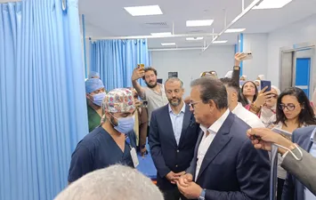جولات وزير الصحة 