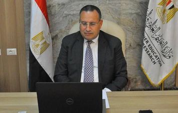 د. عبد العزيز قنصوة وزير التعليم العالي 