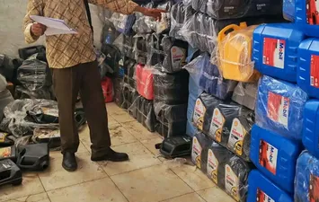 ضبط زيت سيارات مغشوش 