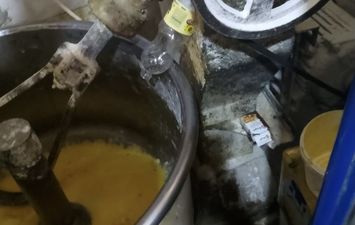  ضبط مخبز &laquo;فينو&raquo; بحي الزهور يعج بالحشرات ويستخدم تموراً مجهولة المصدر  ببورسعيد