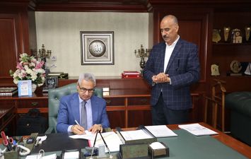 محافظ بنى سويف ووكيل وزارة التربية والتعليم 