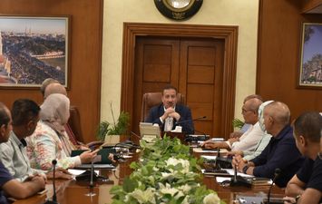 محافظ بورسعيد : ٢٣ مليون جنيه لدعم منظومة الإضاءة وإنارة جميع الشوارع مع الالتزام بتعليمات الدولة لترشيد الاستهلاك
