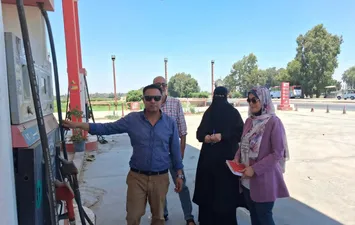مدير الرقابة التموينية في حملات مشددة على محطات الوقود 