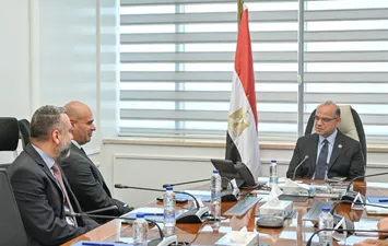 وزير الاستثمار 