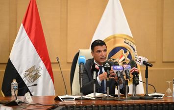 وزير الصناعة 