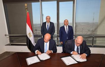 وزيرا الطيران المدني والنقل