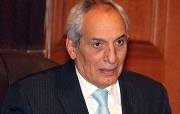 يوسف الدهشوري