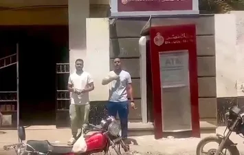 جانب من مقطع فيديو متداول 