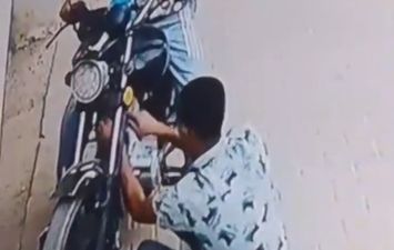 جانب من مقطع فيديو متداول 