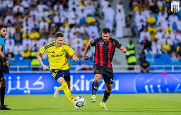 تريزيجيه مع الرياض ضد النصر 