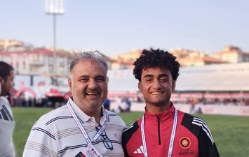 عمر حسين، بطل منتخب مصر 