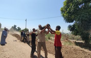 جانب من التركيب 
