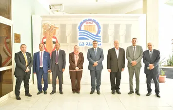محافظ قنا يستقبل وفد من البنك الزراعي