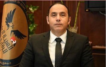الدكتور إسلام عزام