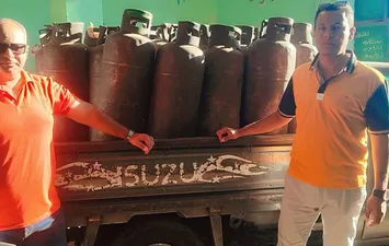  تموين بورسعيد  : حملات رقابية مكثفة تضبط محاولات للتربح من السلع المدعمة ومخالفات بأسطوانات البوتاجاز والخبز.
