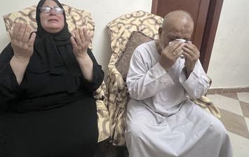 مأساة &laquo;الحاج محمود&raquo; مسن ببورسعيد بعد فقدان مصدر رزقه الوحيد