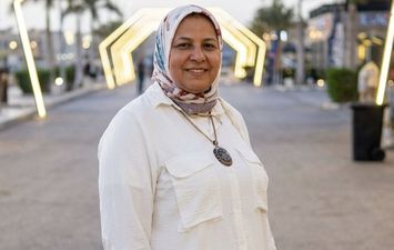 محافظ بورسعيد يقيل  رئيسة الحي بعد وفاة مواطن اشعل النار فى نفسه اثناء حملة اشغالات