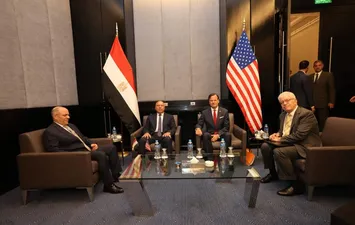 وزير النقل ونائب مساعد وزير التجارة الأمريكي