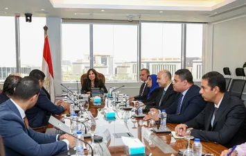 وزيرة الاسكان