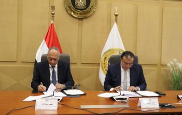 تحديث الصناعة يوقع بروتوكول تعاون مع الرقابة على الصادرات والواردات
