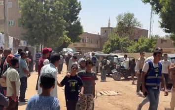 الغرفة في وسط الشارع 