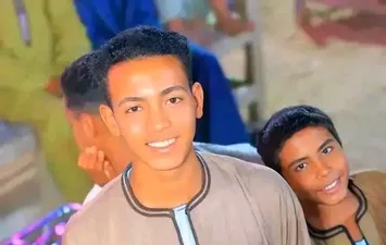 الشاب المتوفي 