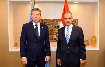 وزير الخارجية يلتقي وكيل السكرتير العام للأمم المتحدة للشئون الإنسانية في نيويورك