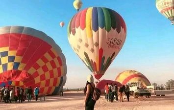 البالون الطائر