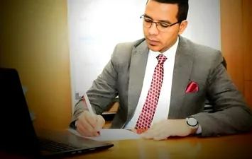 الكاتب والأديب محمود المناعي